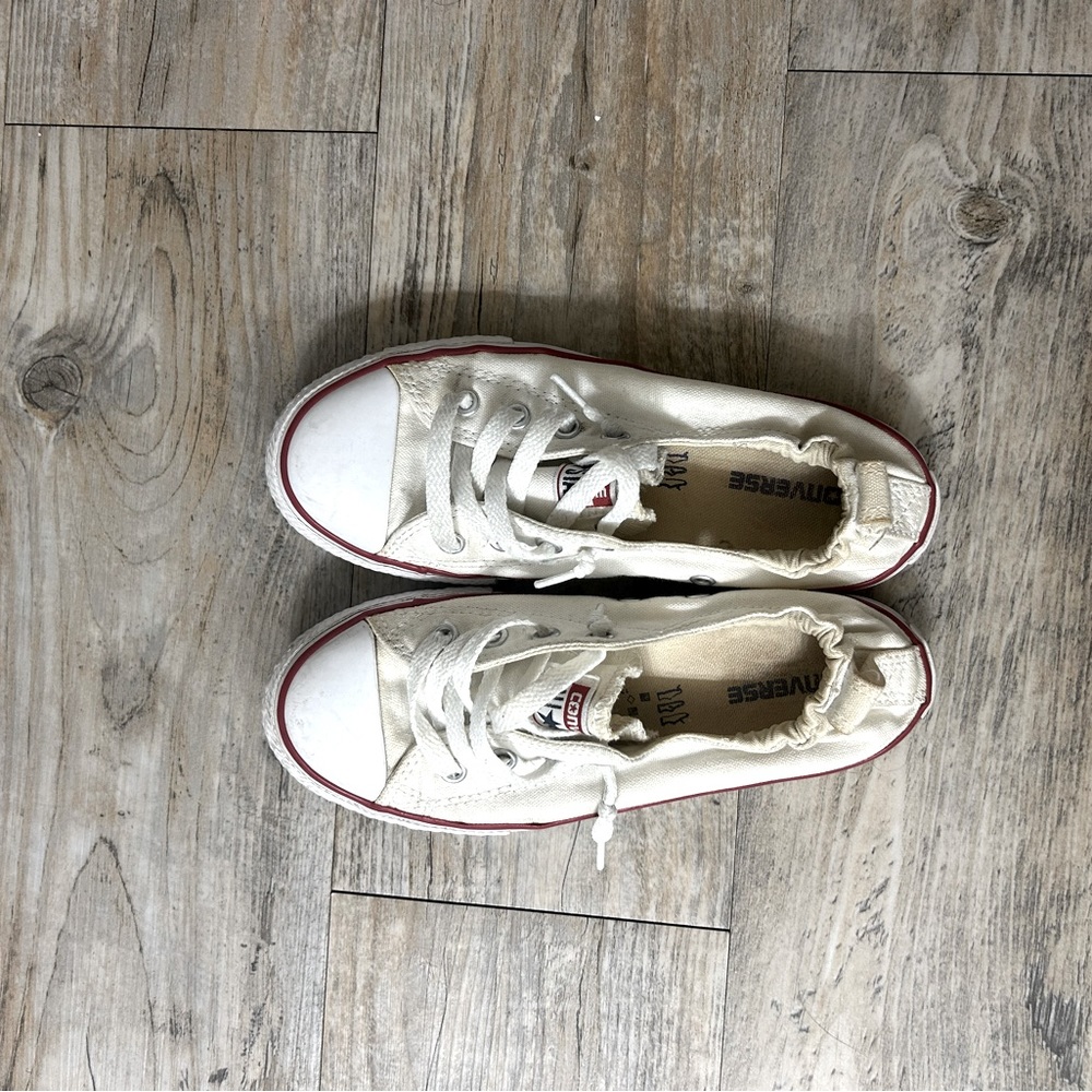 Girls shoreline converse